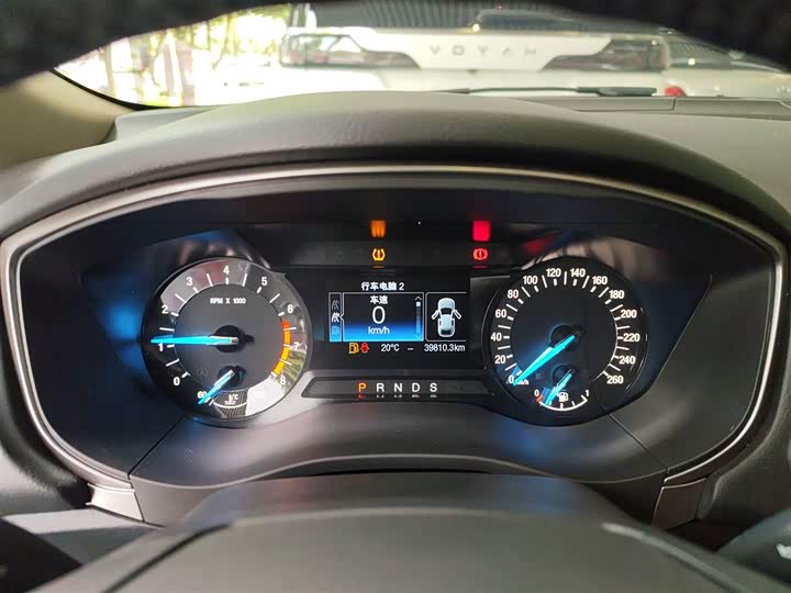 Фото 12 - Ford Mondeo