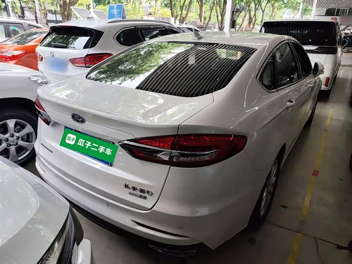 Фото 6 - Ford Mondeo