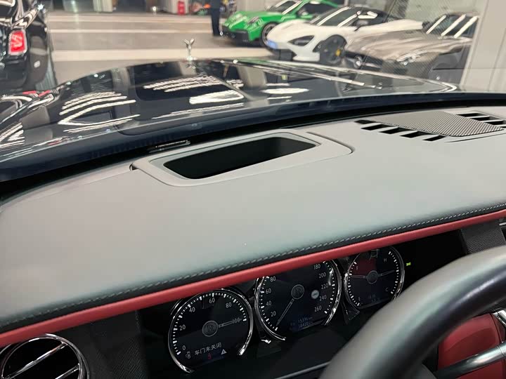 Фото 15 - Rolls-Royce Cullinan