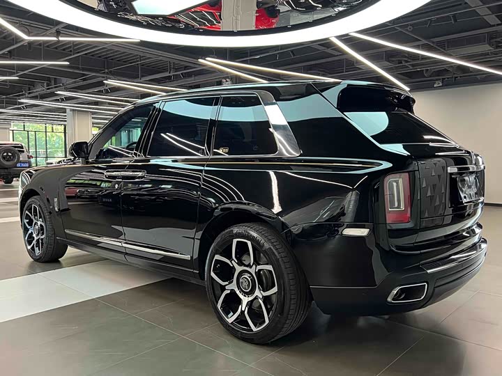 Фото 4 - Rolls-Royce Cullinan