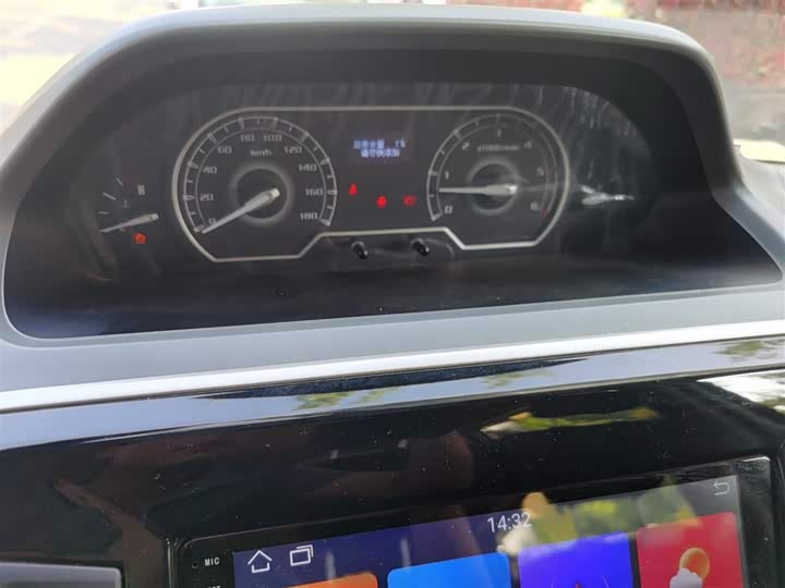 Фото 4 - Maxus V80