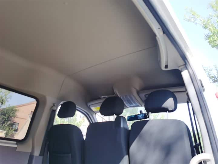 Фото 9 - Maxus V80