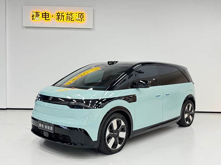 Фото 1 - Zeekr Mix