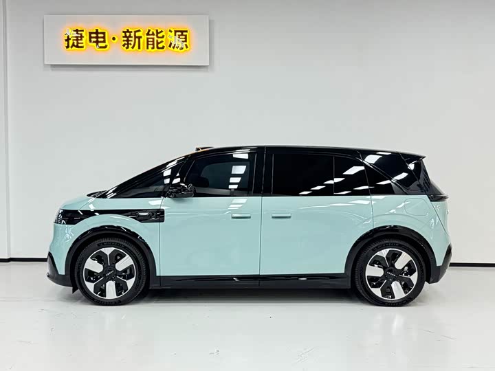 Фото 10 - Zeekr Mix