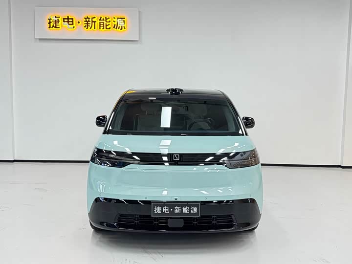 Фото 2 - Zeekr Mix