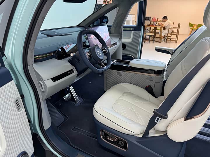 Фото 4 - Zeekr Mix