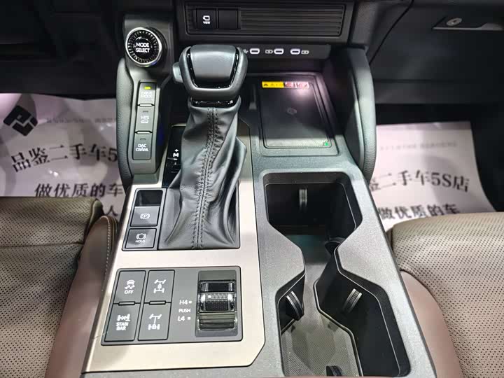 Фото 17 - Toyota Prado