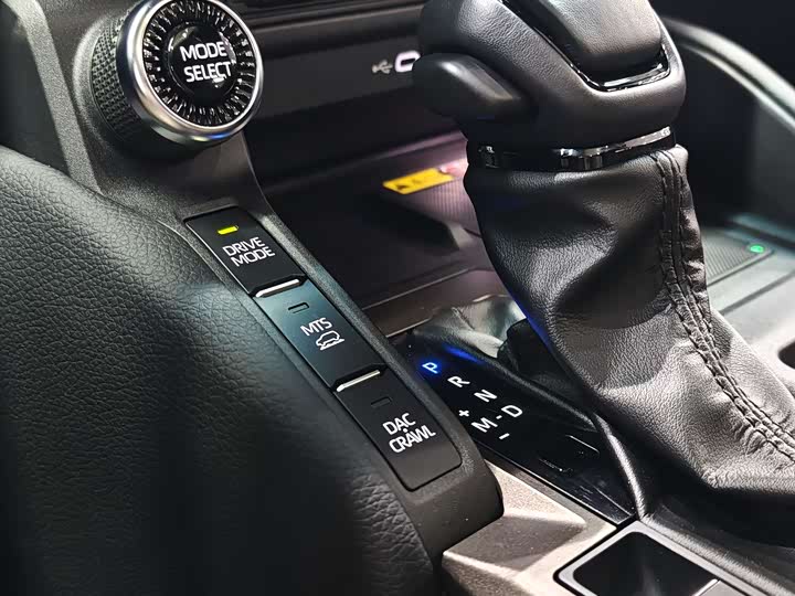 Фото 21 - Toyota Prado