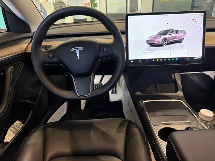 Фото 6 - Tesla Model 3