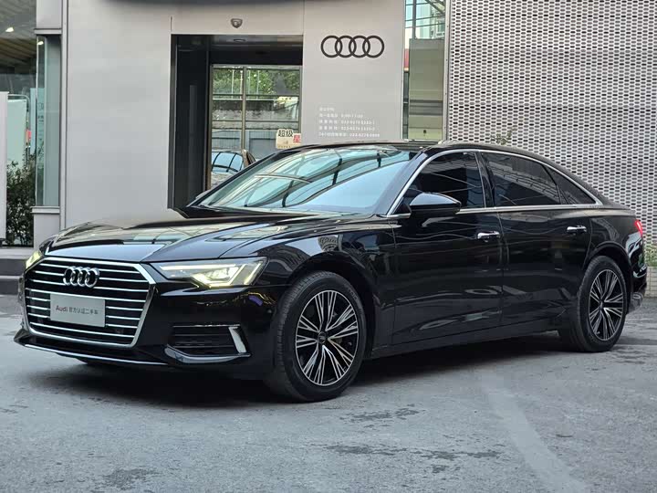 Фото 1 - Audi A6L