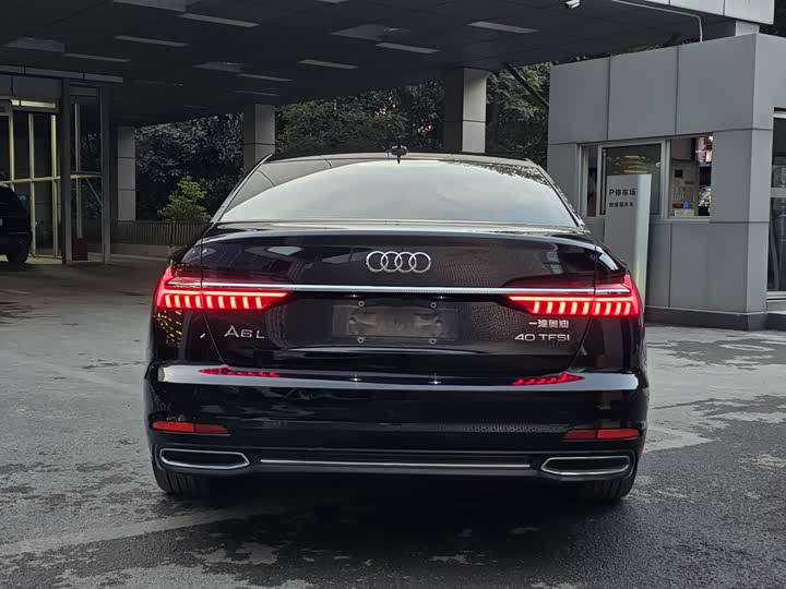 Фото 6 - Audi A6L