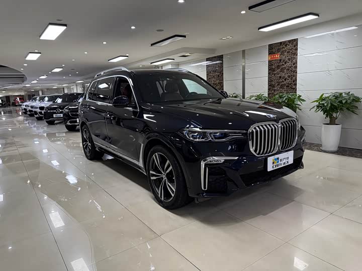 Фото 3 - BMW X7