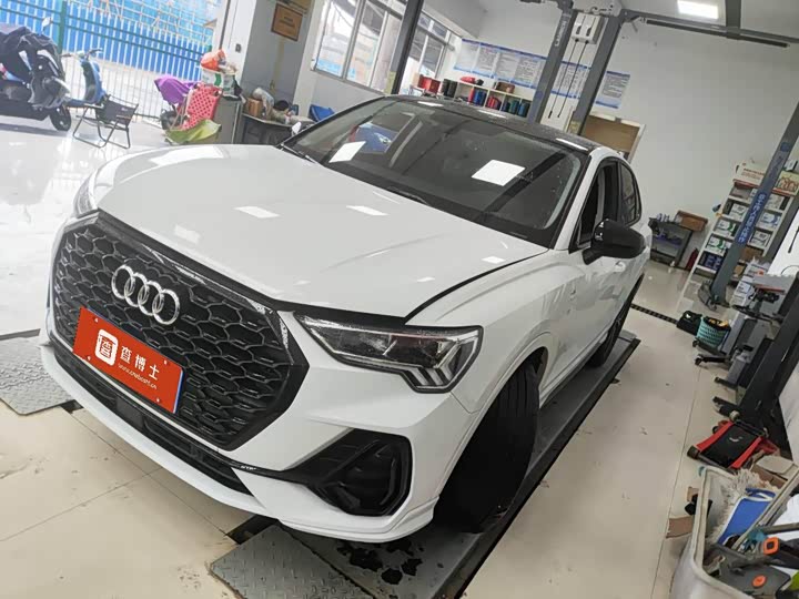Фото 1 - Audi Q3 Sportback