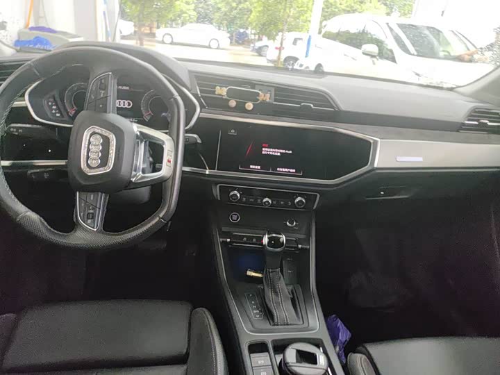 Фото 7 - Audi Q3 Sportback