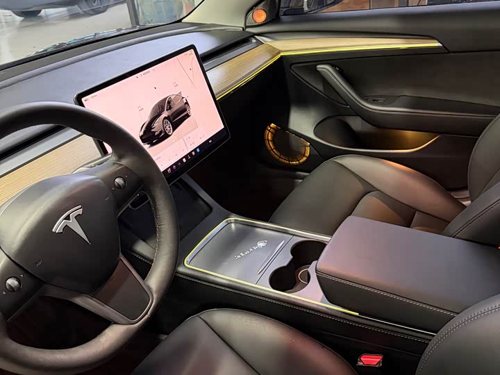 Фото 7 - Tesla Model 3
