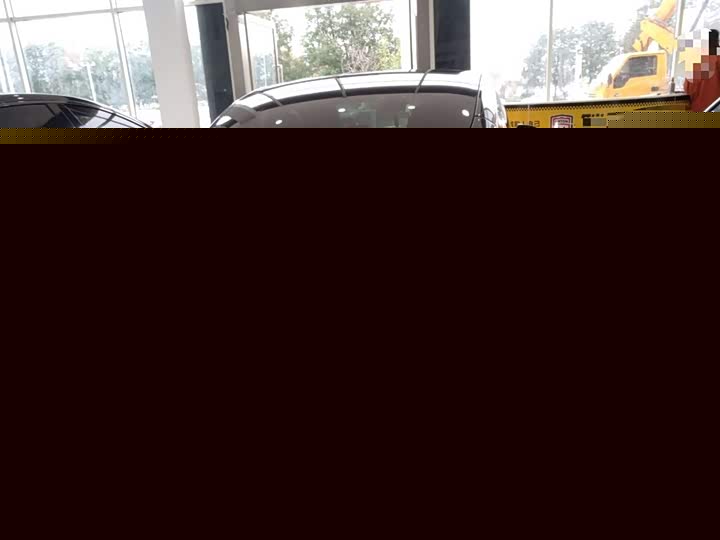 Фото 6 - Tesla Model 3