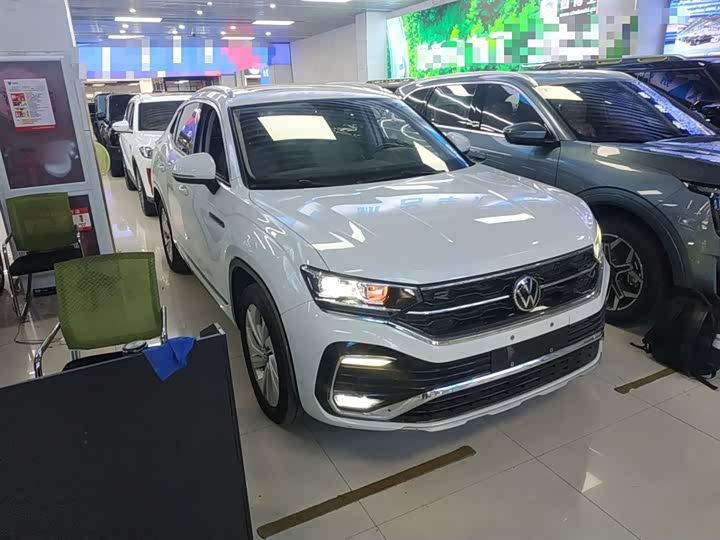 Фото 4 - Volkswagen Tayron X