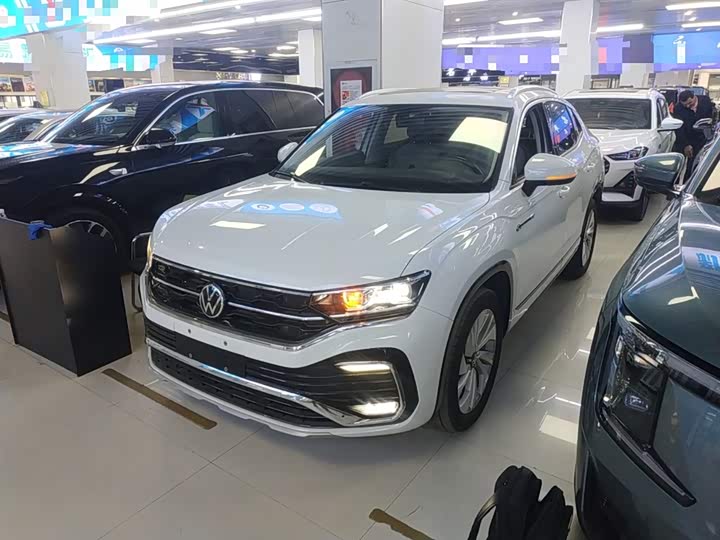 Фото 5 - Volkswagen Tayron X