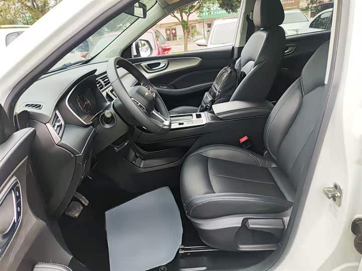 Фото 10 - Roewe RX5