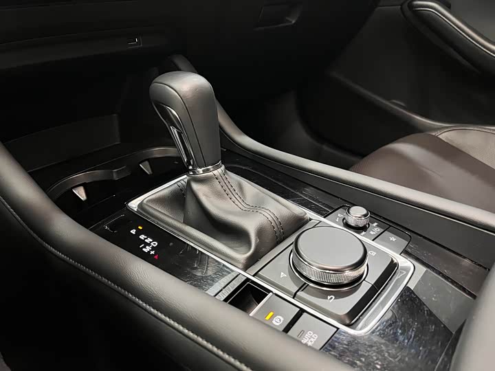 Фото 10 - Mazda 3 (Axela)