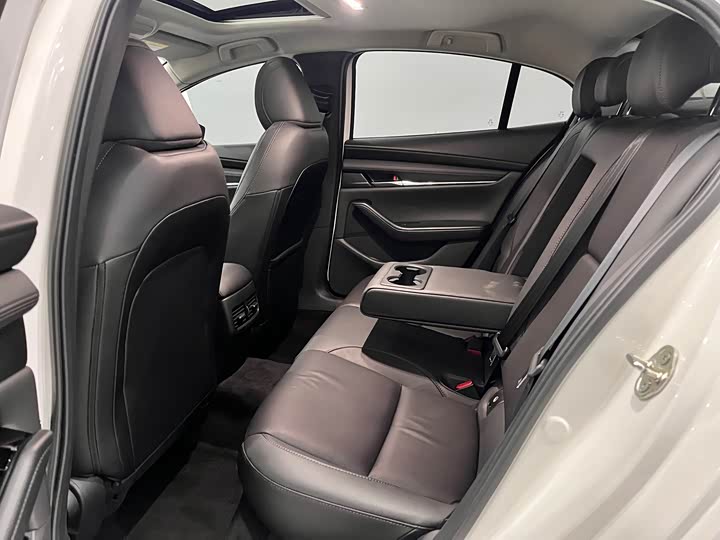 Фото 11 - Mazda 3 (Axela)