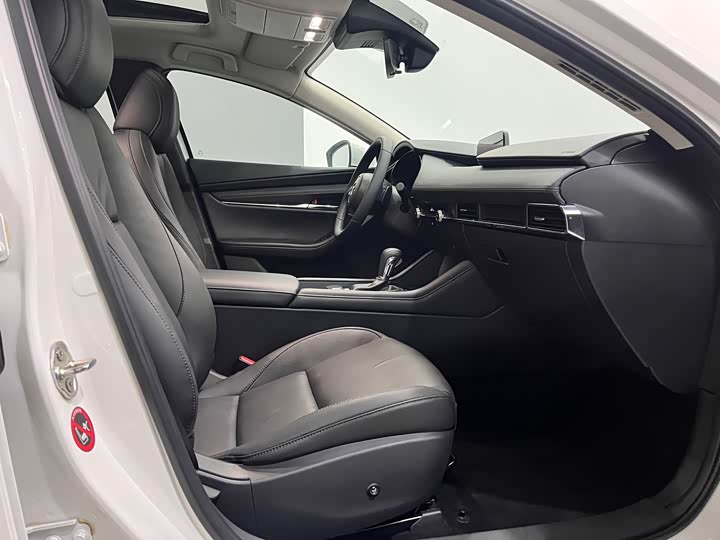 Фото 9 - Mazda 3 (Axela)