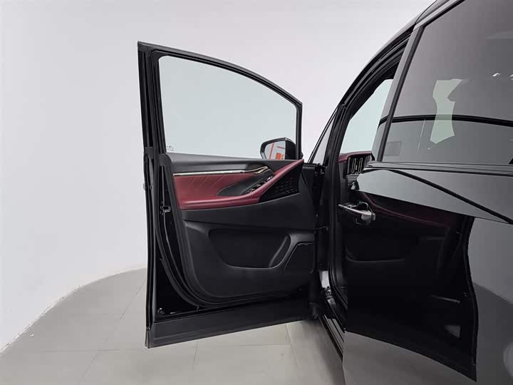 Фото 8 - GAC Trumpchi M8