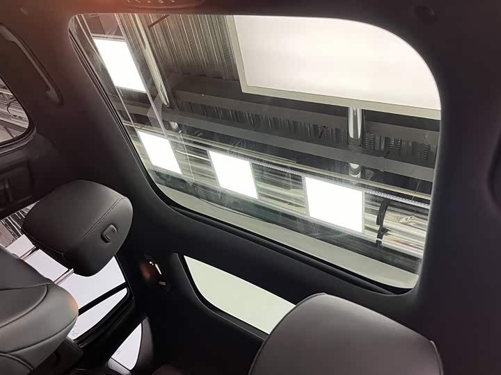 Фото 10 - Mercedes-Benz GLA-Class