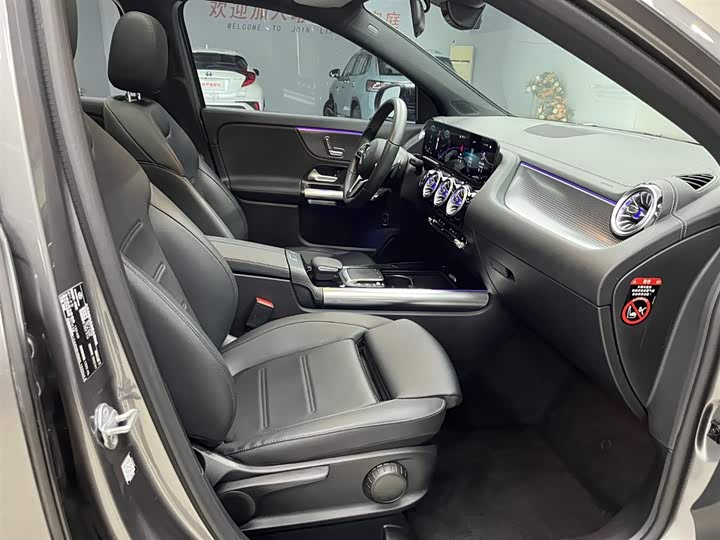 Фото 14 - Mercedes-Benz GLA-Class