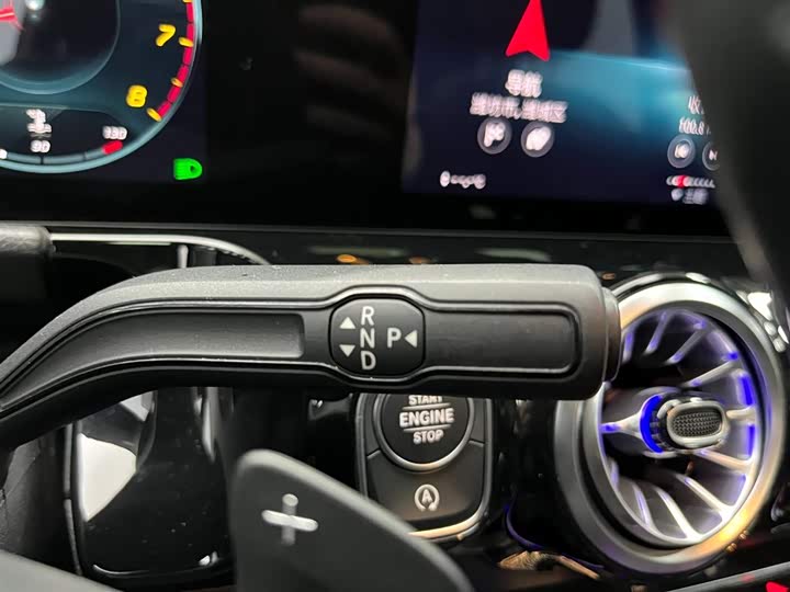 Фото 5 - Mercedes-Benz GLA-Class