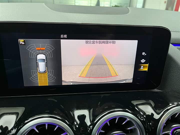 Фото 8 - Mercedes-Benz GLA-Class