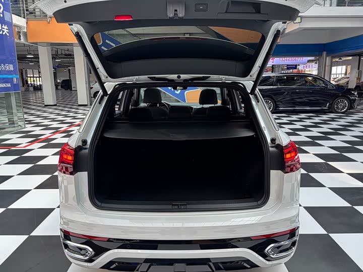 Фото 17 - Volkswagen Tayron