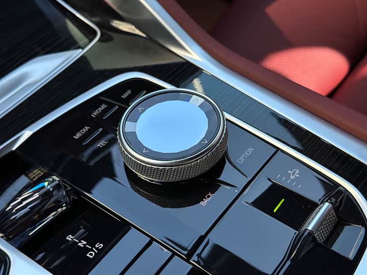 Фото 21 - BMW X6