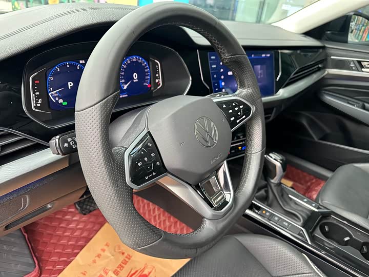 Фото 7 - Volkswagen Passat