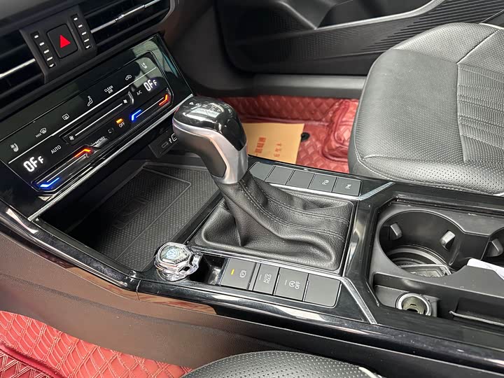 Фото 8 - Volkswagen Passat