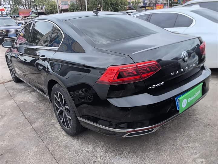 Фото 5 - Volkswagen Magotan