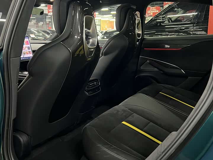 Фото 5 - Xiaomi SU7 Ultra