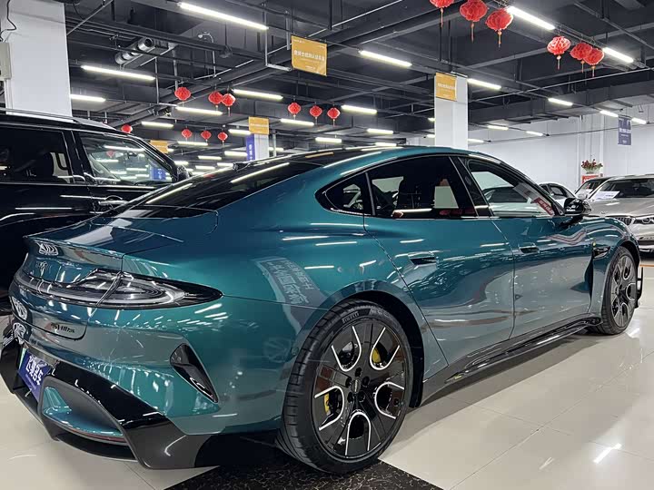 Фото 7 - Xiaomi SU7 Ultra