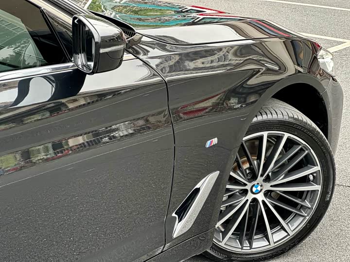 Фото 10 - BMW 5 Series