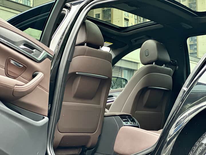 Фото 25 - BMW 5 Series