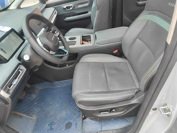 Фото 15 - GAC Aion Y