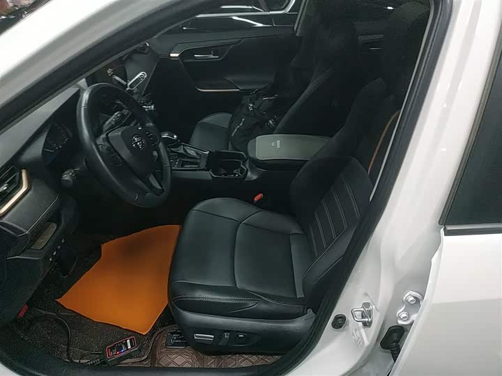 Фото 15 - Toyota Wildlander