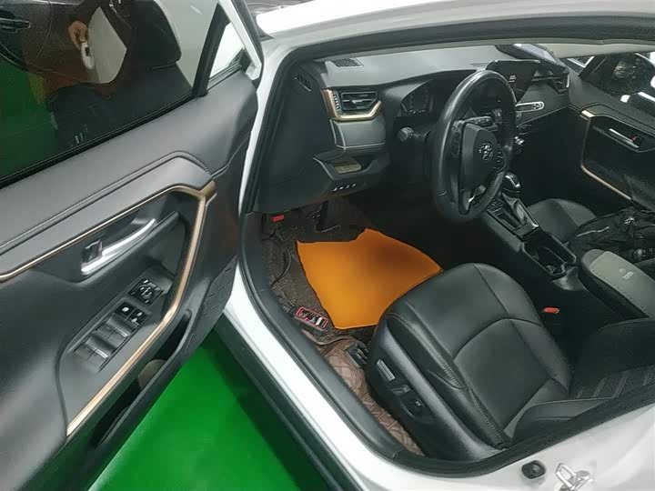 Фото 16 - Toyota Wildlander