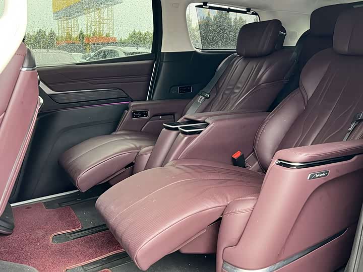 Фото 5 - Buick GL8 Century