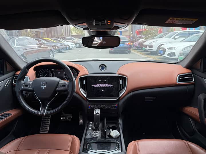 Фото 6 - Maserati Ghibli