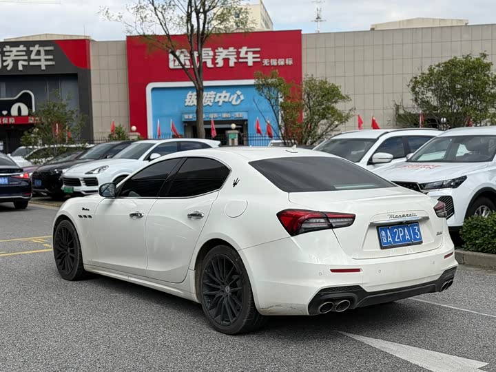 Фото 7 - Maserati Ghibli