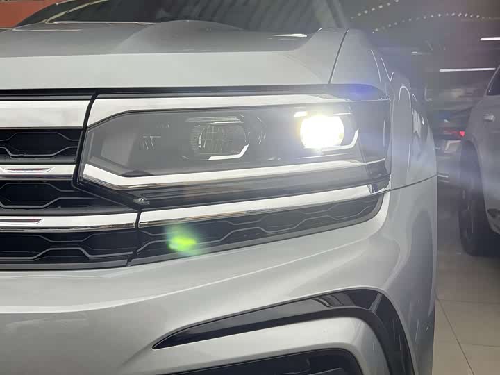 Фото 3 - Volkswagen Teramont X