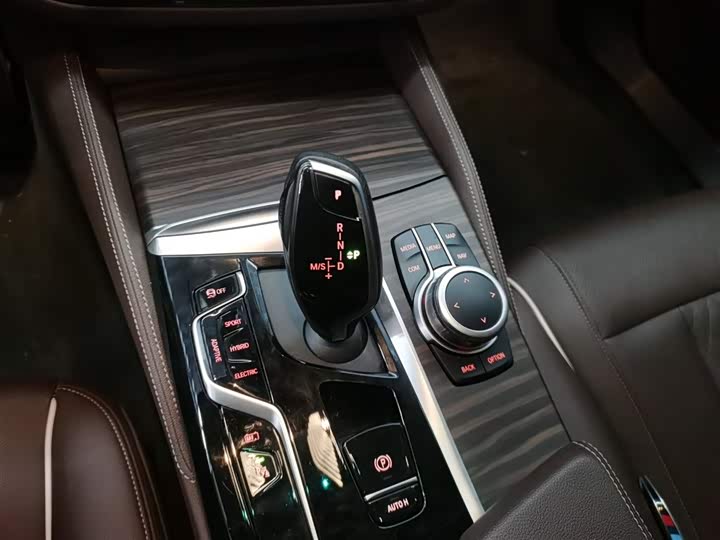 Фото 14 - BMW 5 Series Hybrid