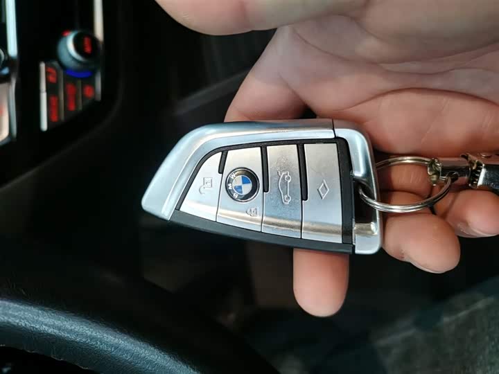 Фото 9 - BMW 5 Series Hybrid