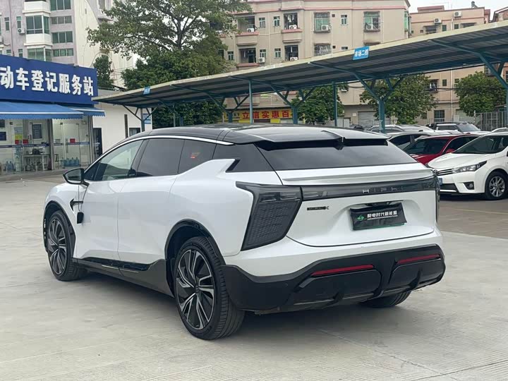 Фото 7 - HiPhi X